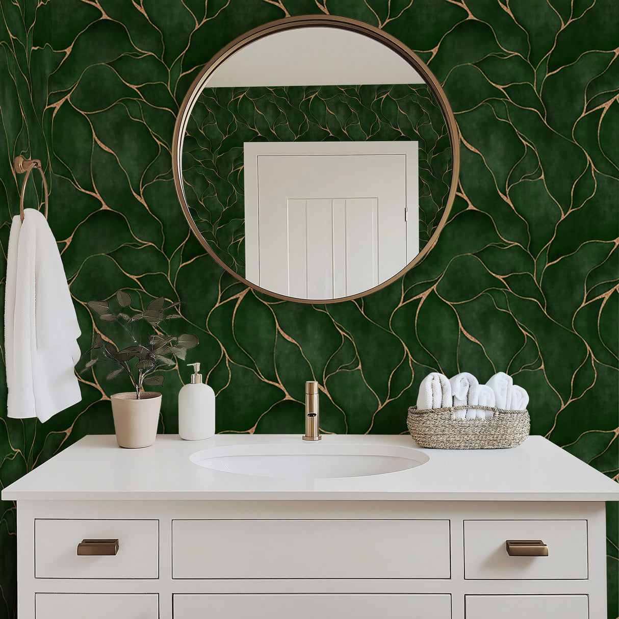Luxury Green Leaf Pattern Wallpaper with Golden Accents